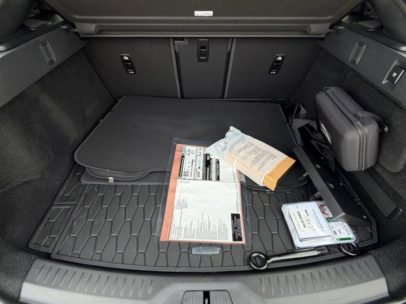 2024 Jaguar I-PACE R-Dynamic HSE