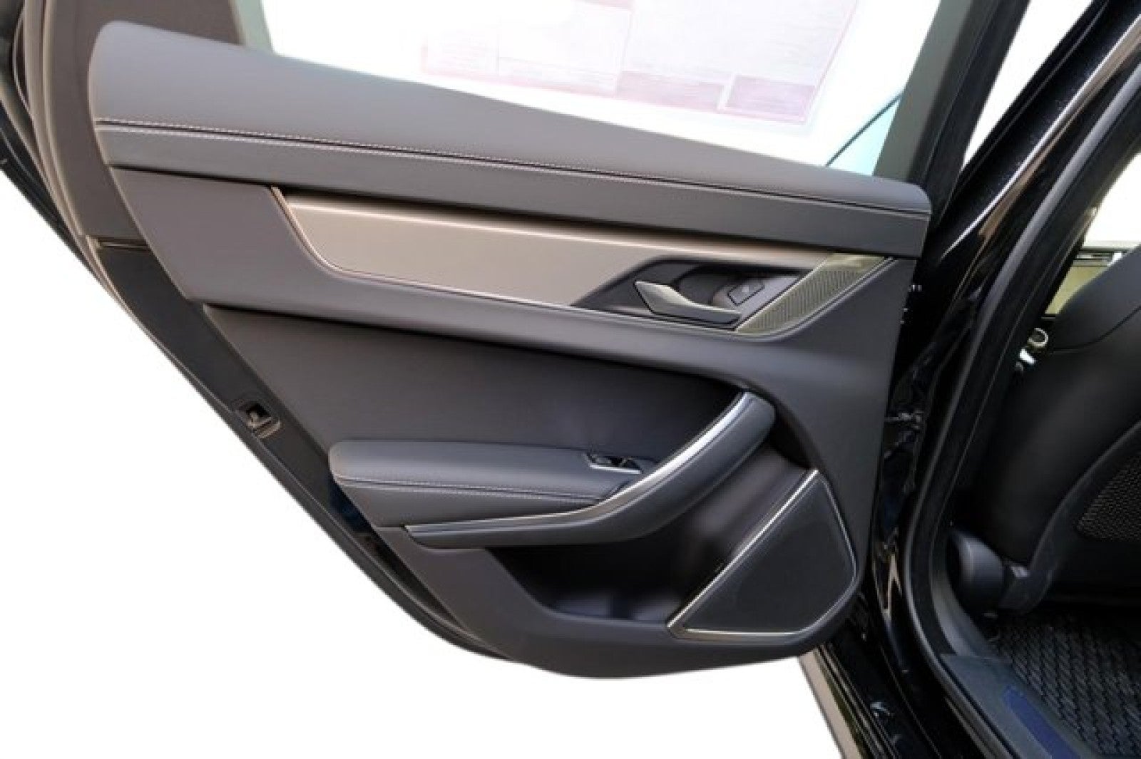 2024 Jaguar XF R-Dynamic SE