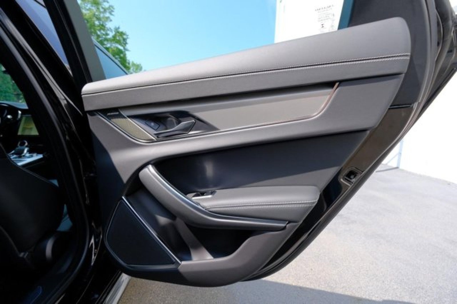 2024 Jaguar XF R-Dynamic SE