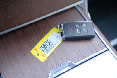 2024 Jaguar XF R-Dynamic SE