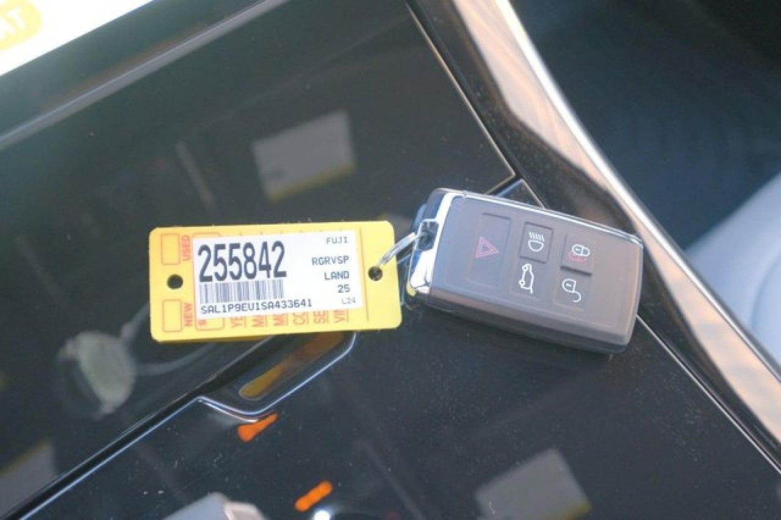 2025 Land Rover Range Rover Sport SE