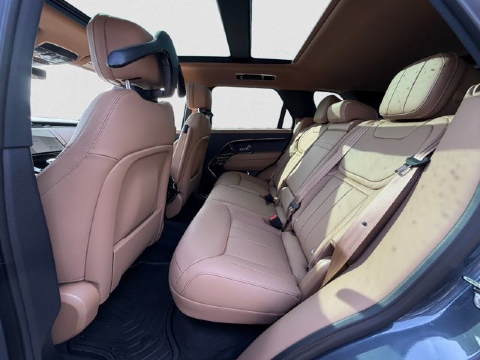 2026 Land Rover Range Rover Sport SE