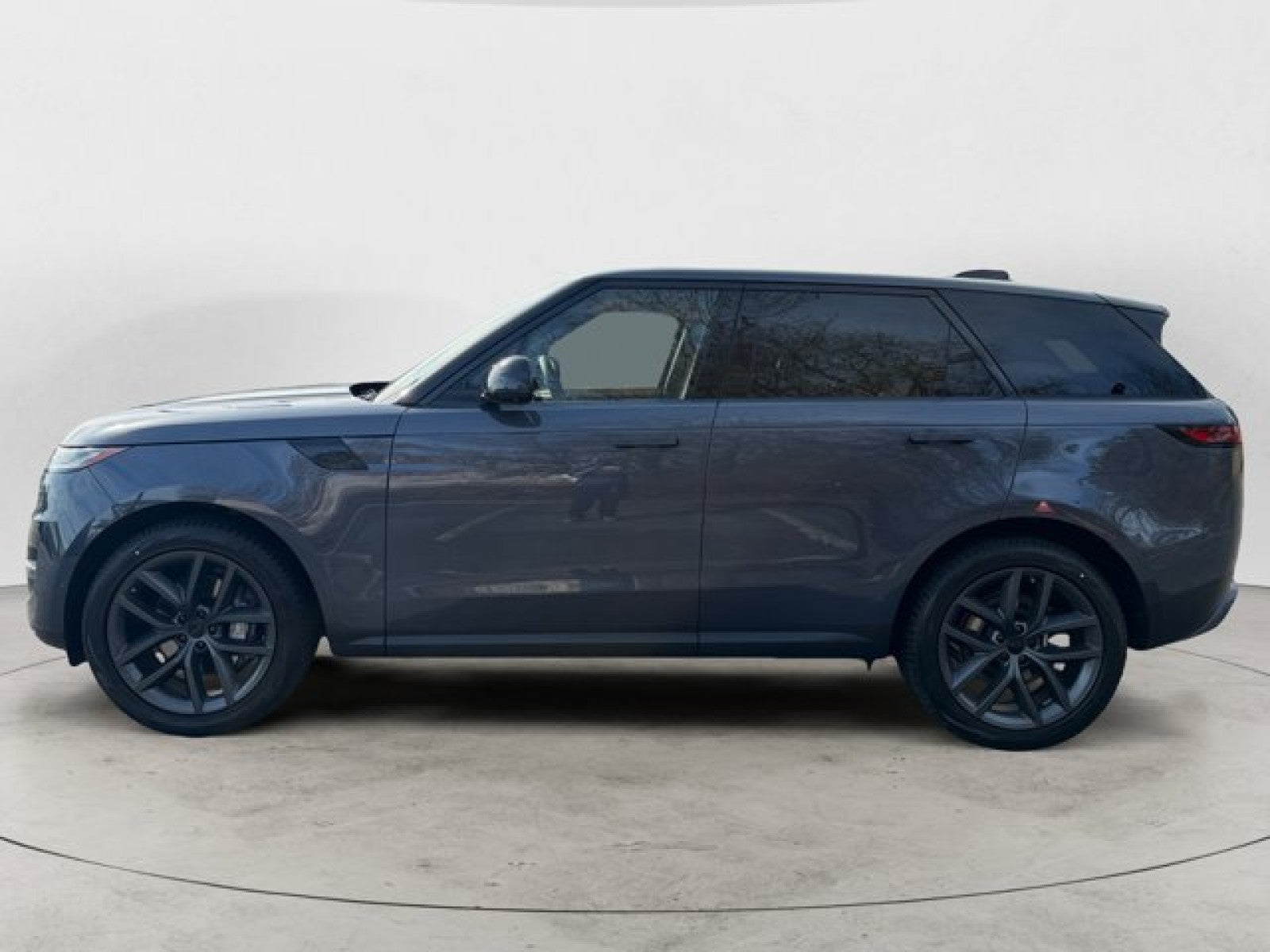 2026 Land Rover Range Rover Sport SE