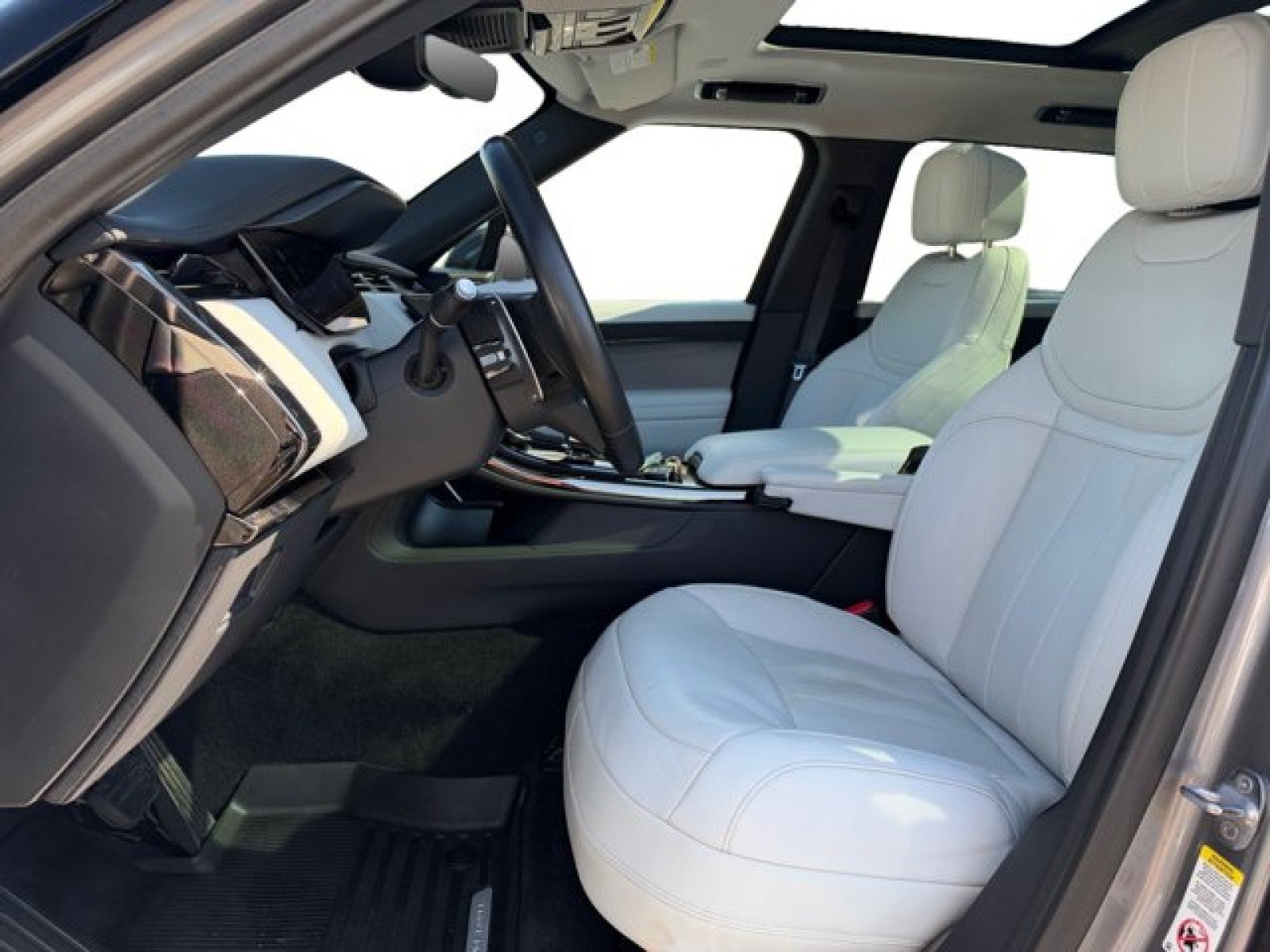 2023 Land Rover Range Rover Sport SE
