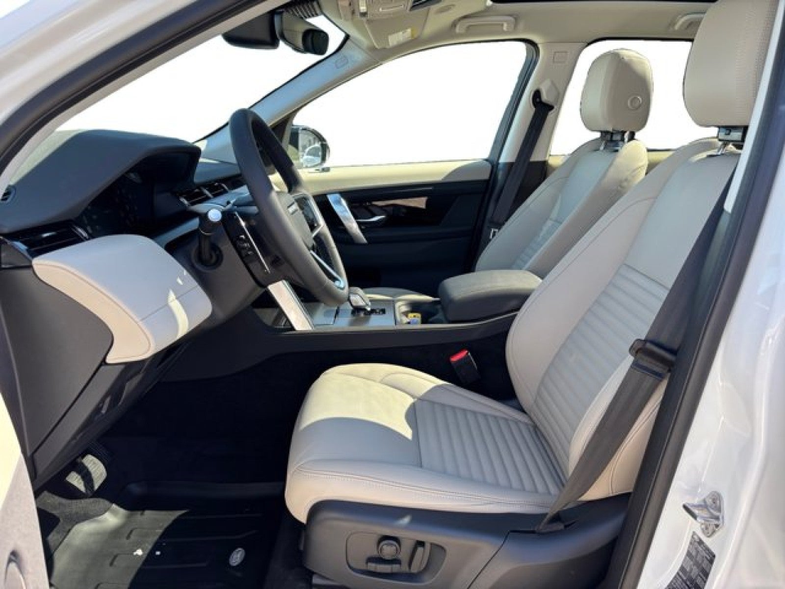 2025 Land Rover Discovery Sport S