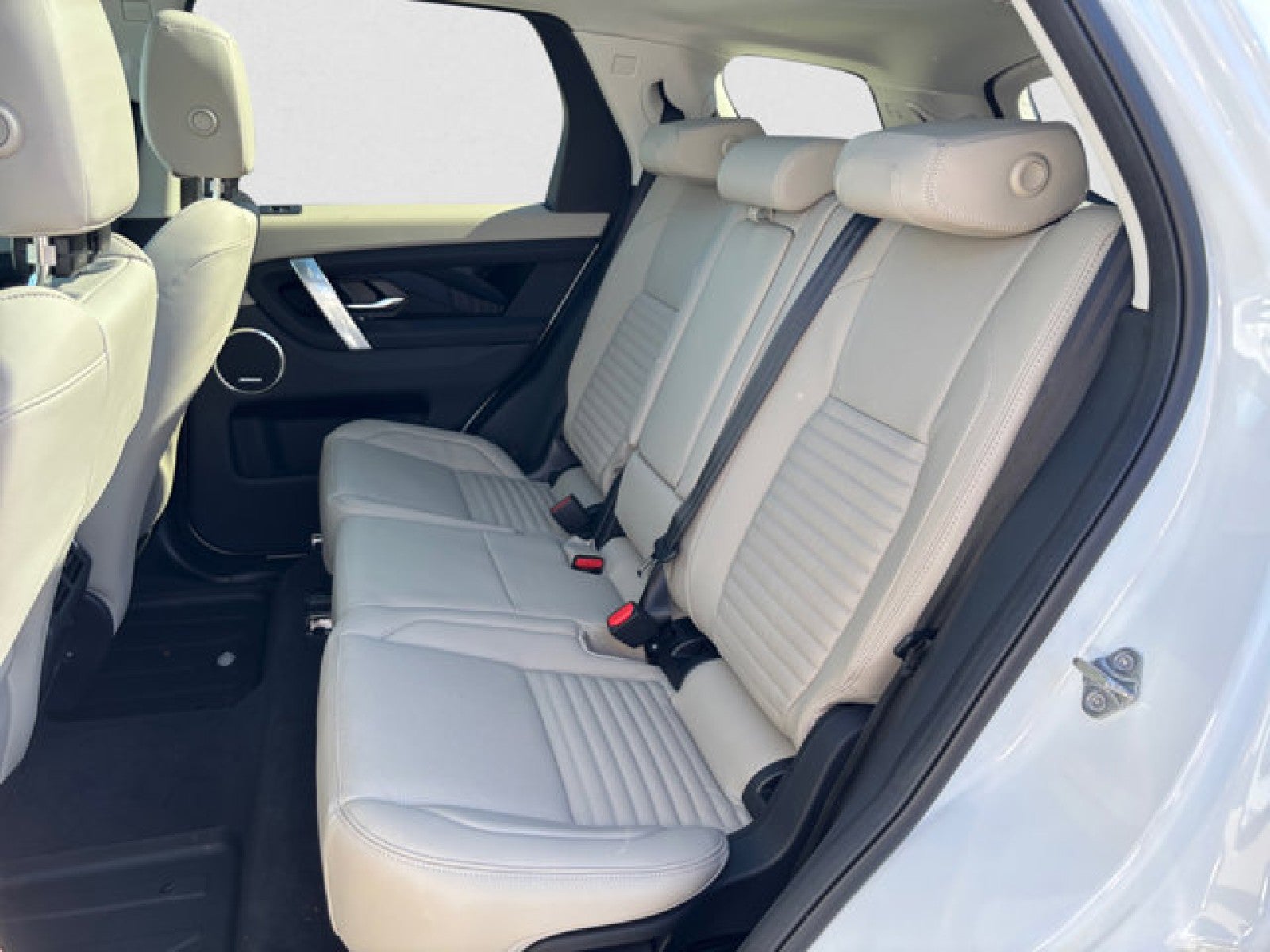 2025 Land Rover Discovery Sport S