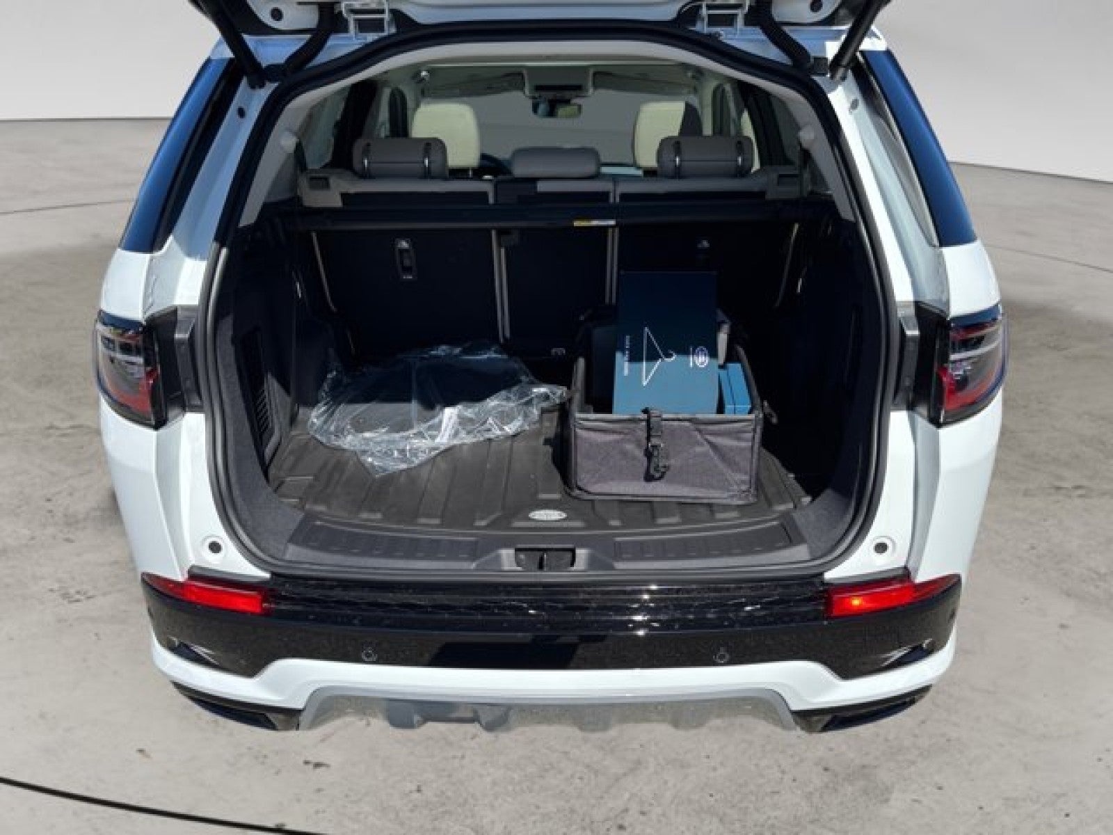 2025 Land Rover Discovery Sport S