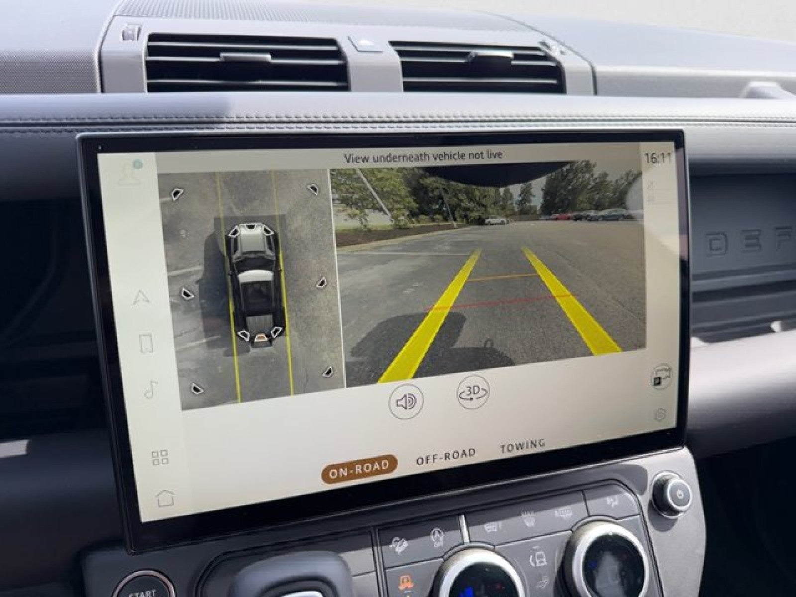 2026 Land Rover Defender X-Dynamic SE