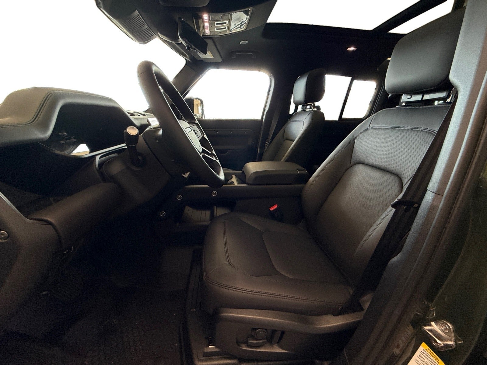 2026 Land Rover Defender X-Dynamic SE