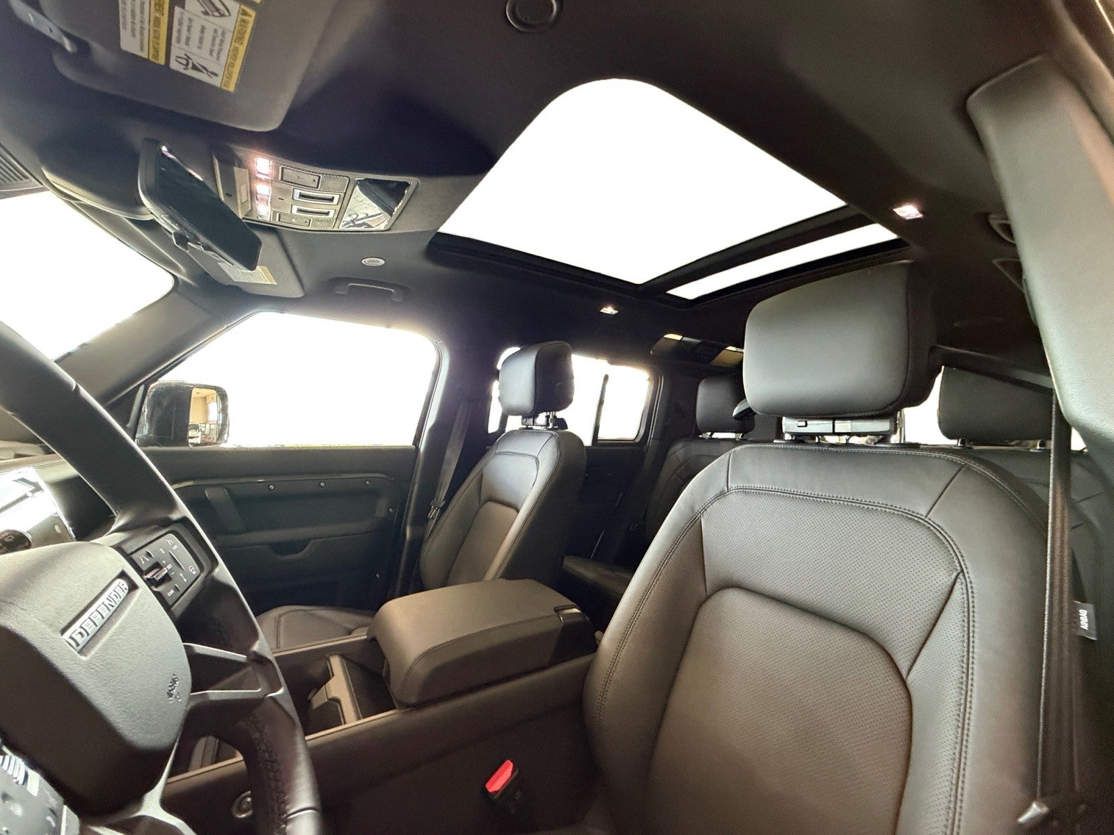 2026 Land Rover Defender X-Dynamic SE