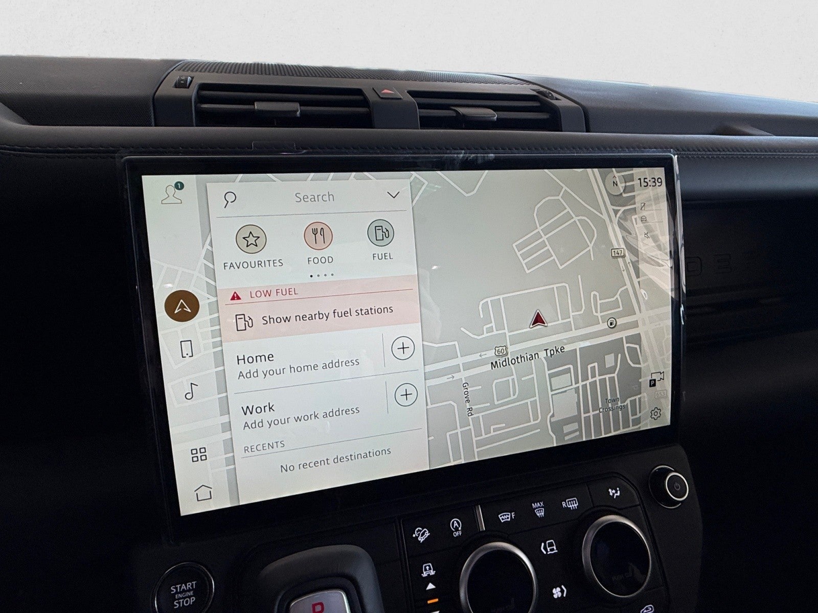 2026 Land Rover Defender X-Dynamic SE