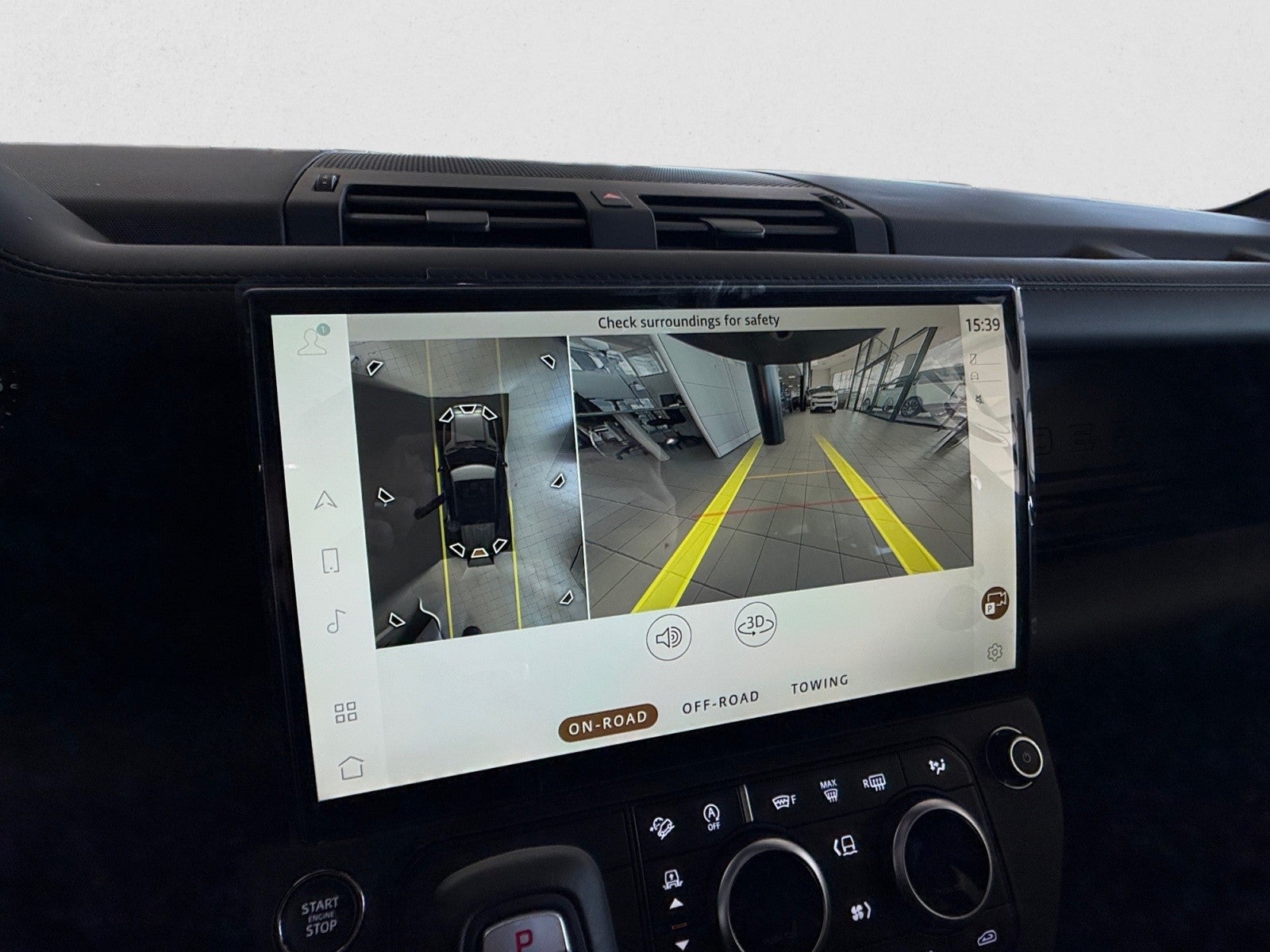 2026 Land Rover Defender X-Dynamic SE