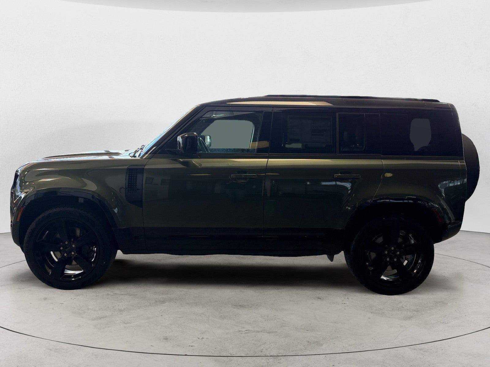 2026 Land Rover Defender X-Dynamic SE