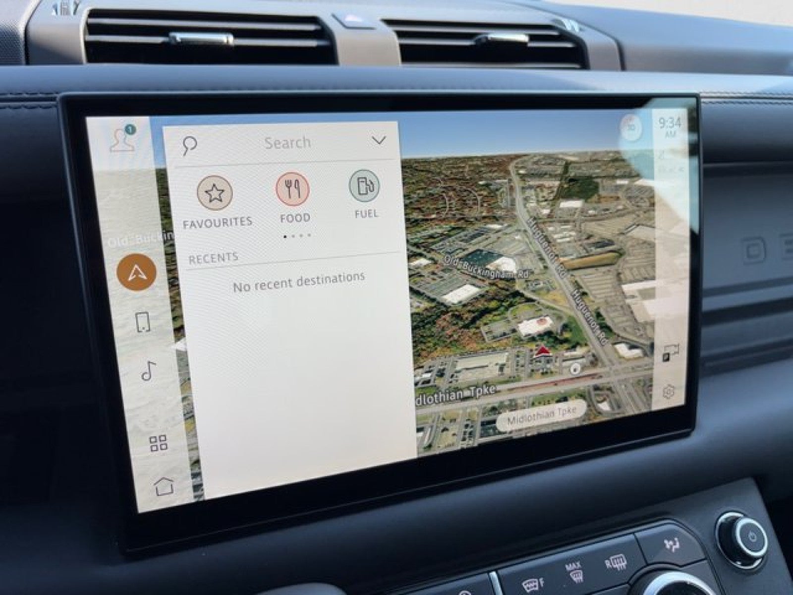 2025 Land Rover Defender X-Dynamic SE