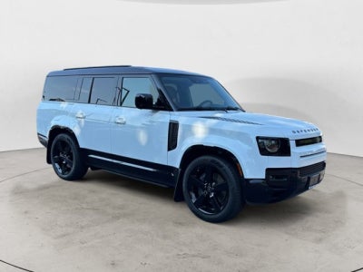 2025 Land Rover Defender X-Dynamic SE