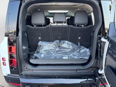 2025 Land Rover Defender X-Dynamic SE