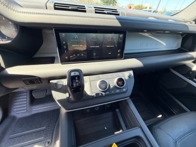2024 Land Rover Defender S
