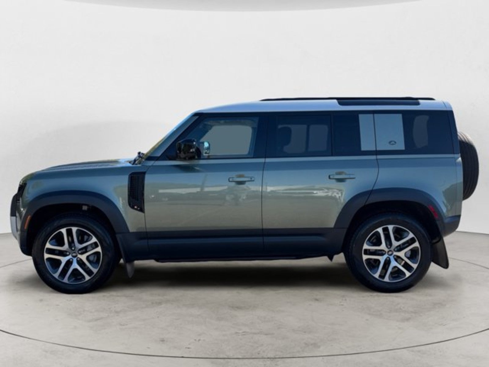 2024 Land Rover Defender S