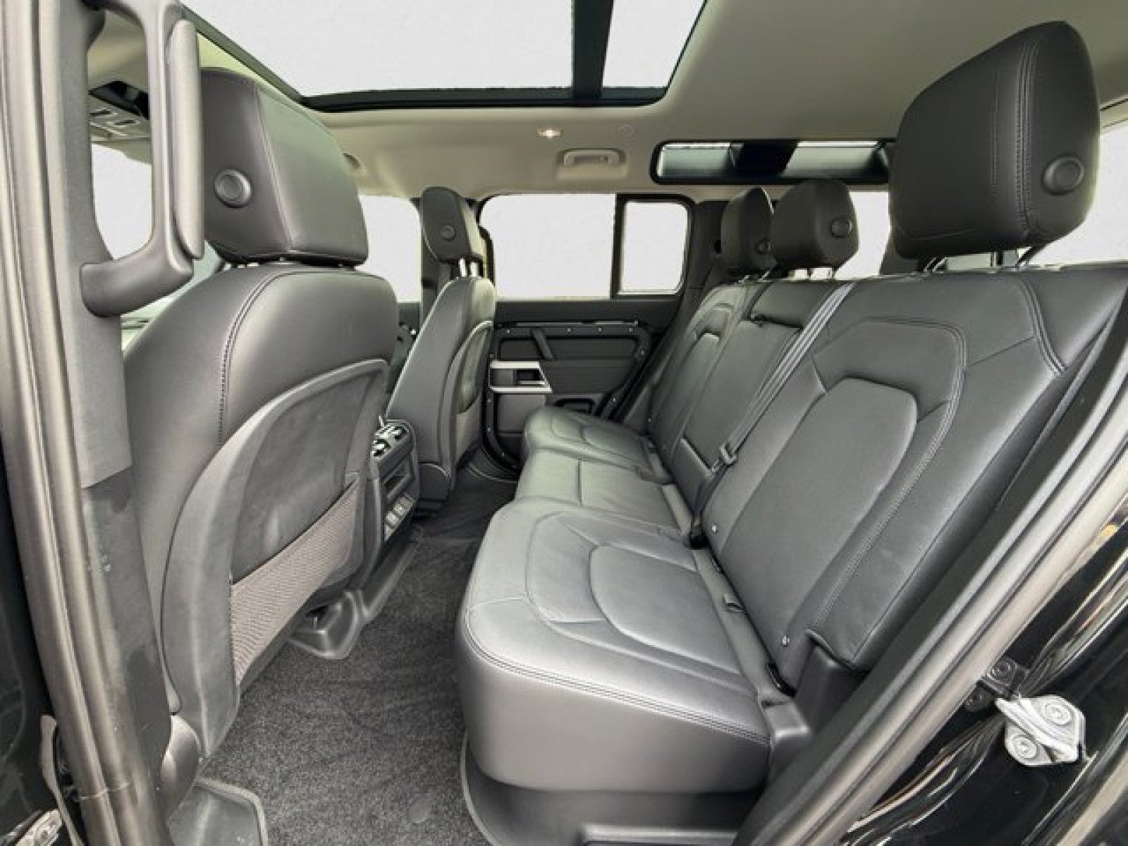 2023 Land Rover Defender S