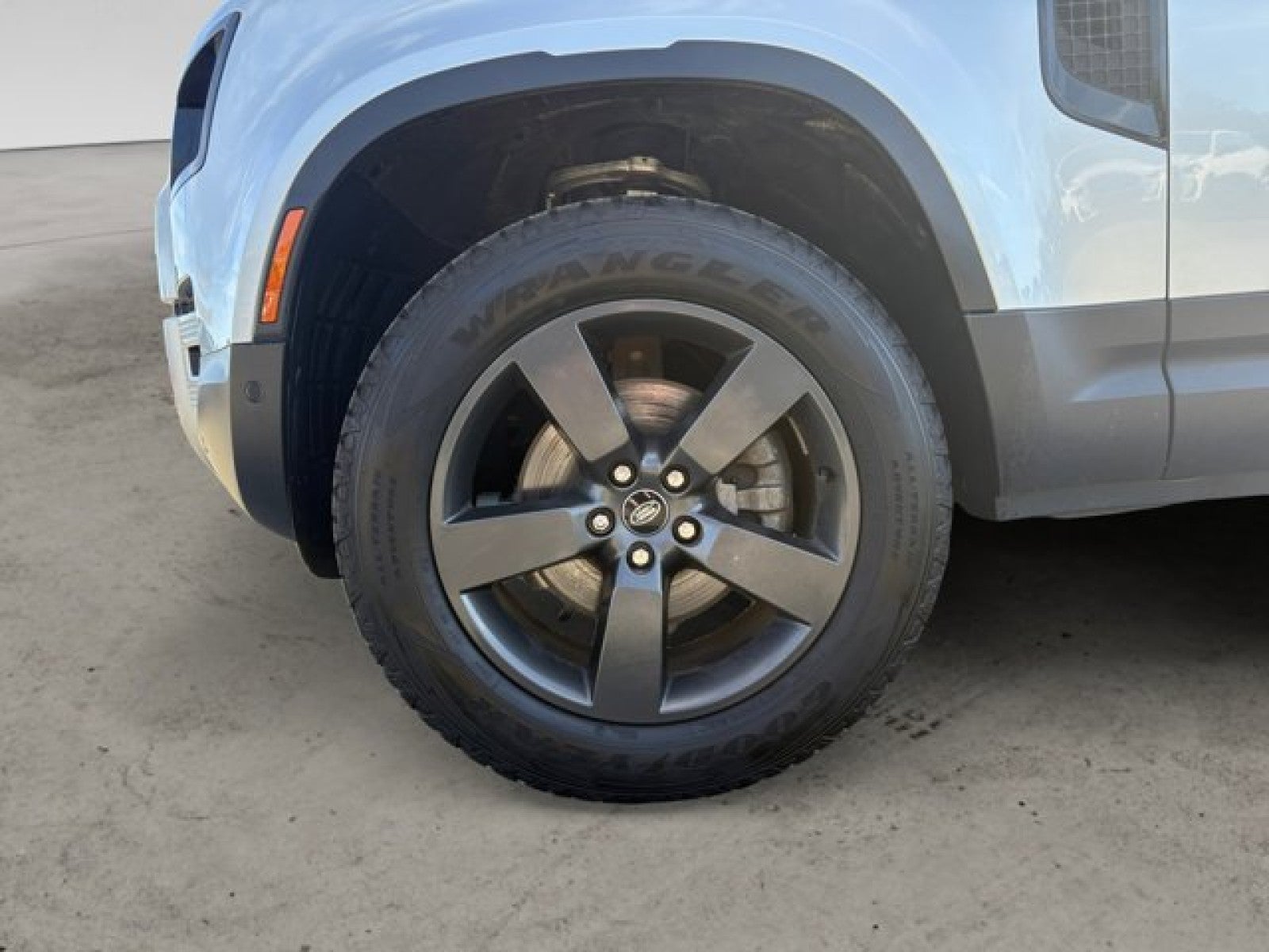 2023 Land Rover Defender S