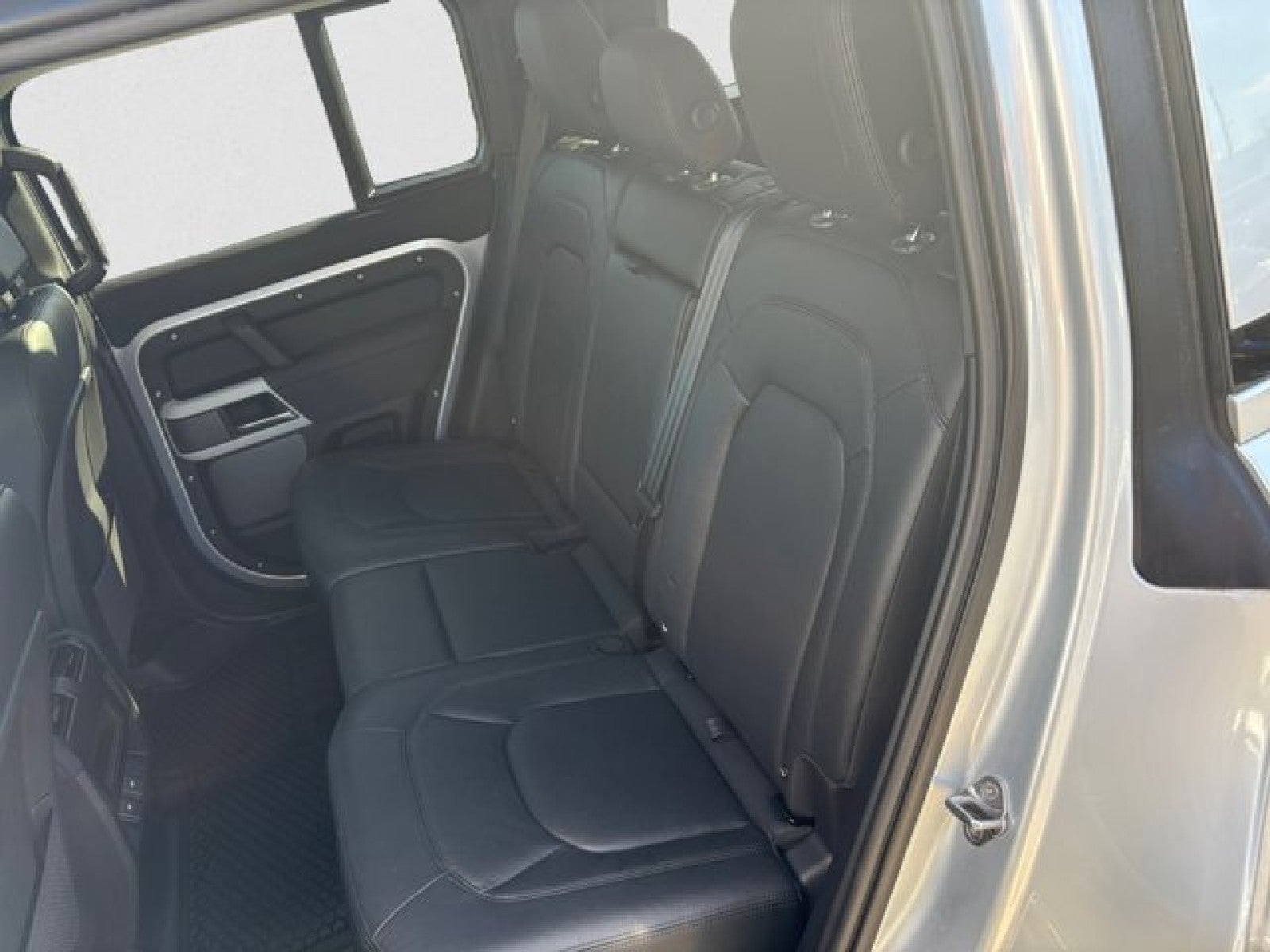 2023 Land Rover Defender S