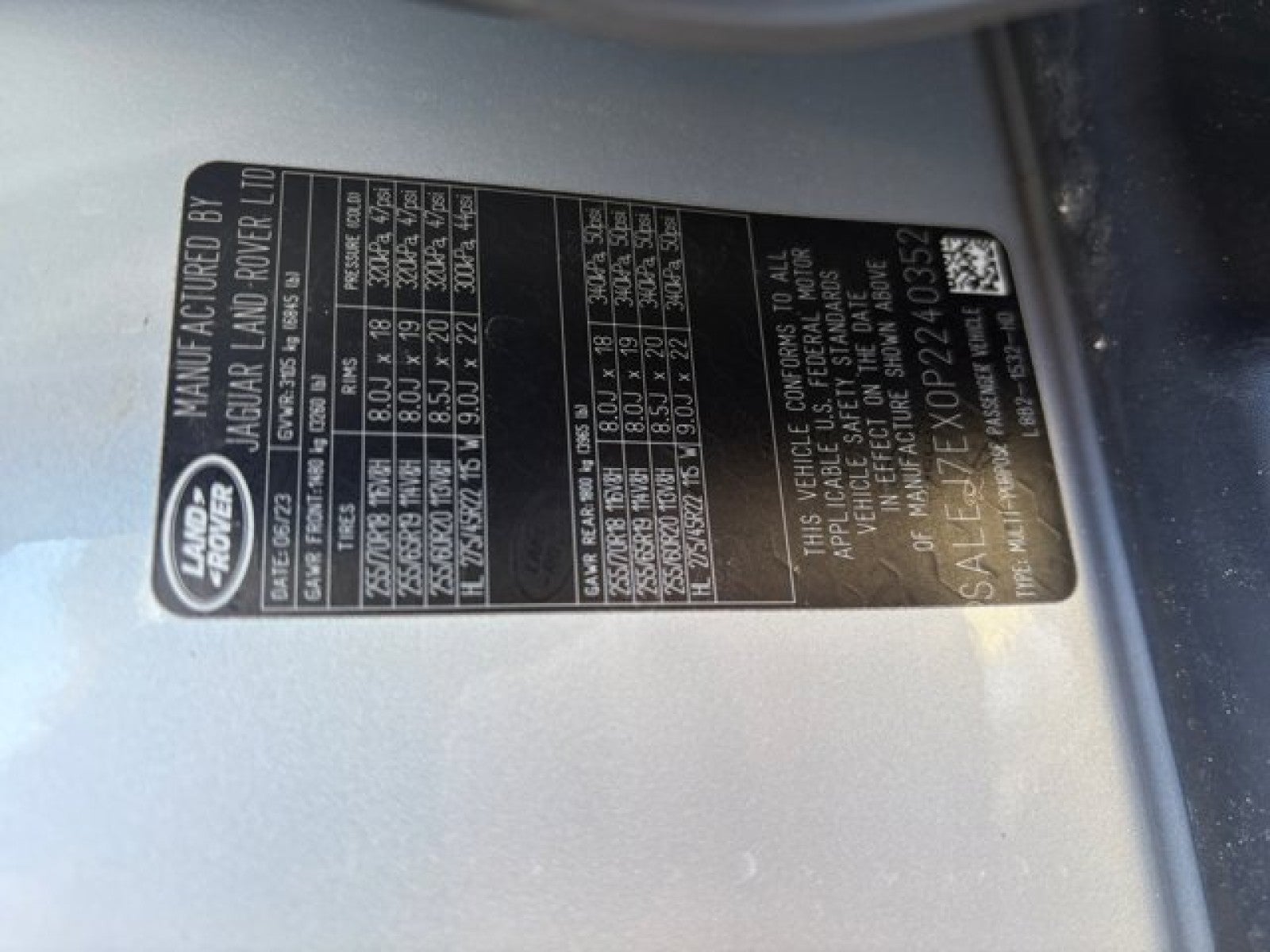 2023 Land Rover Defender S