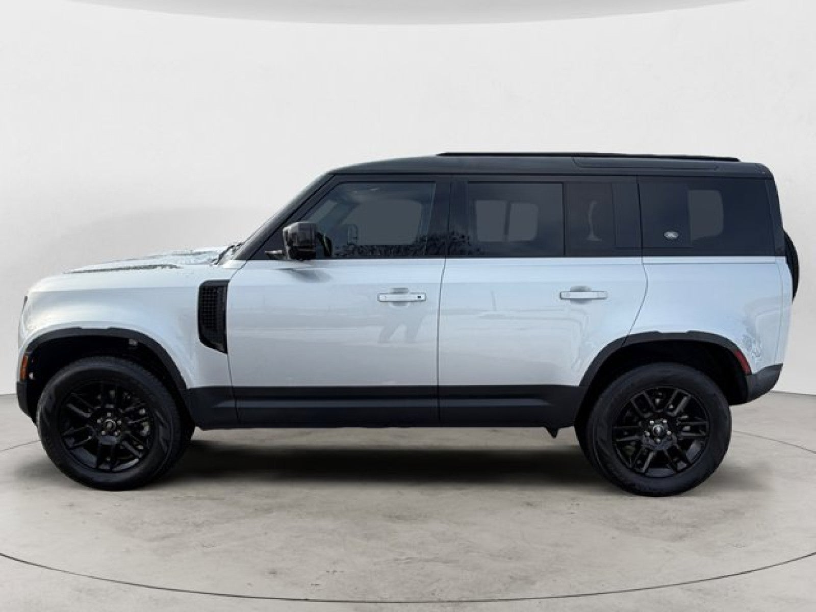 2024 Land Rover Defender S