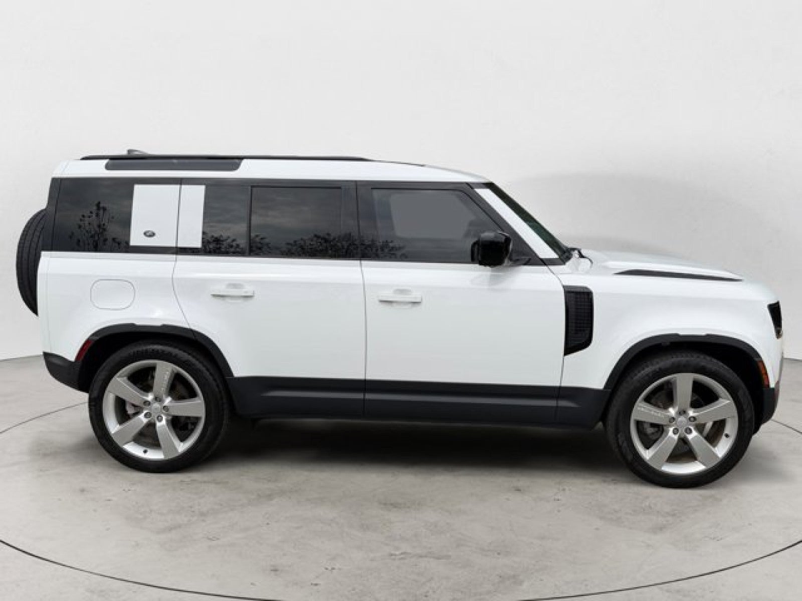 2024 Land Rover Defender S