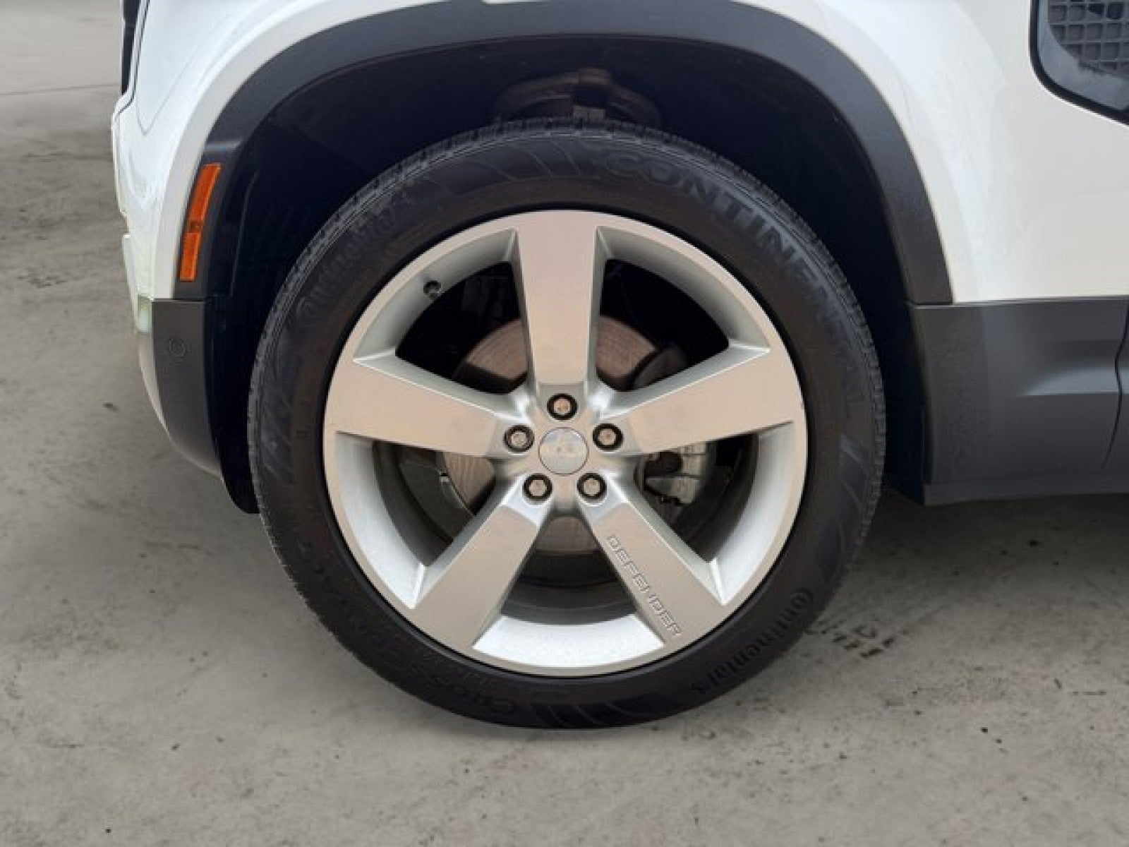 2024 Land Rover Defender S