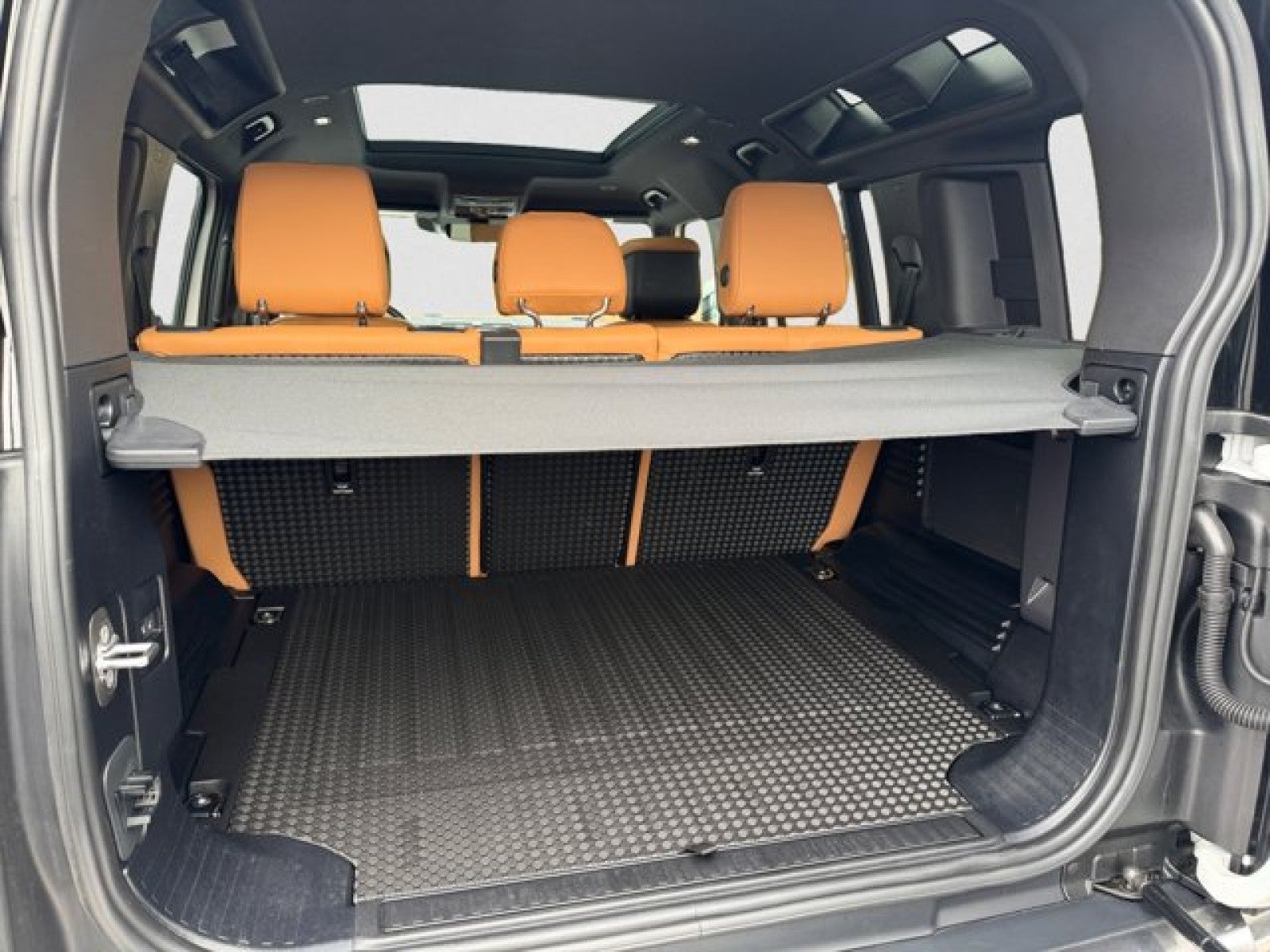 2023 Land Rover Defender S