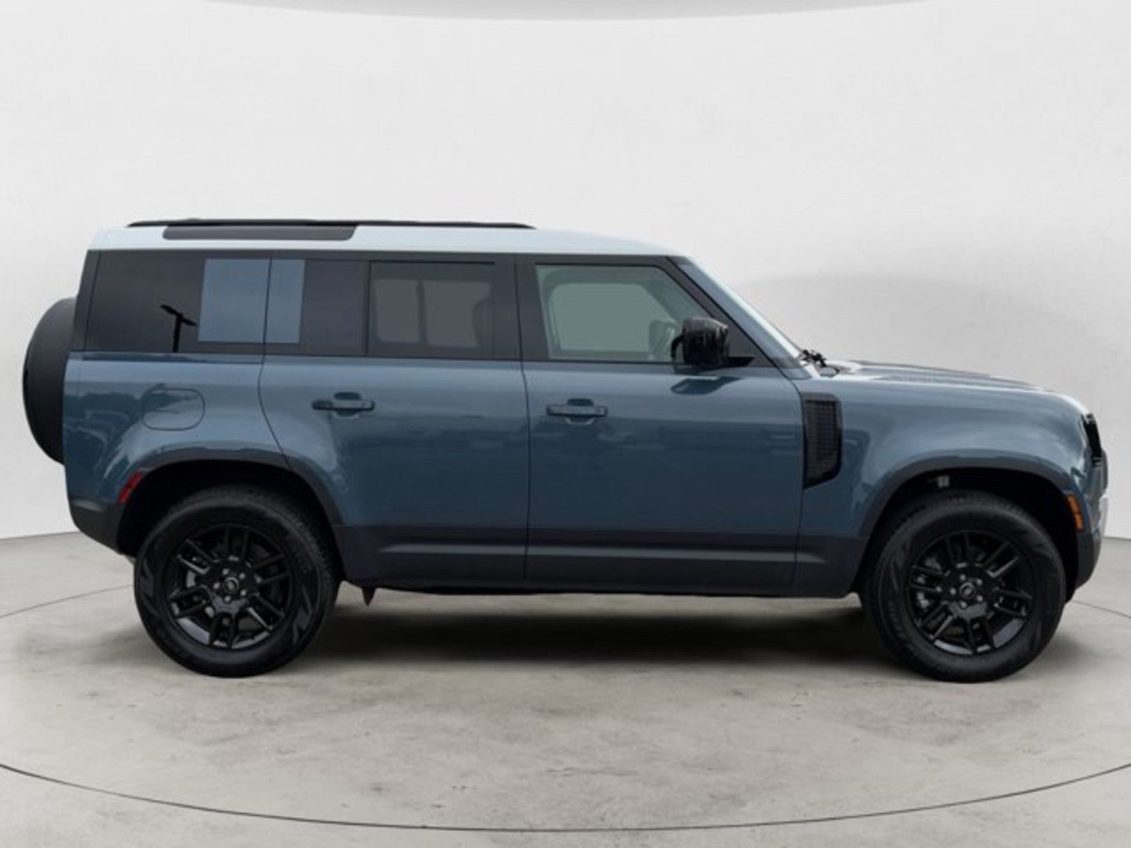 2025 Land Rover Defender S