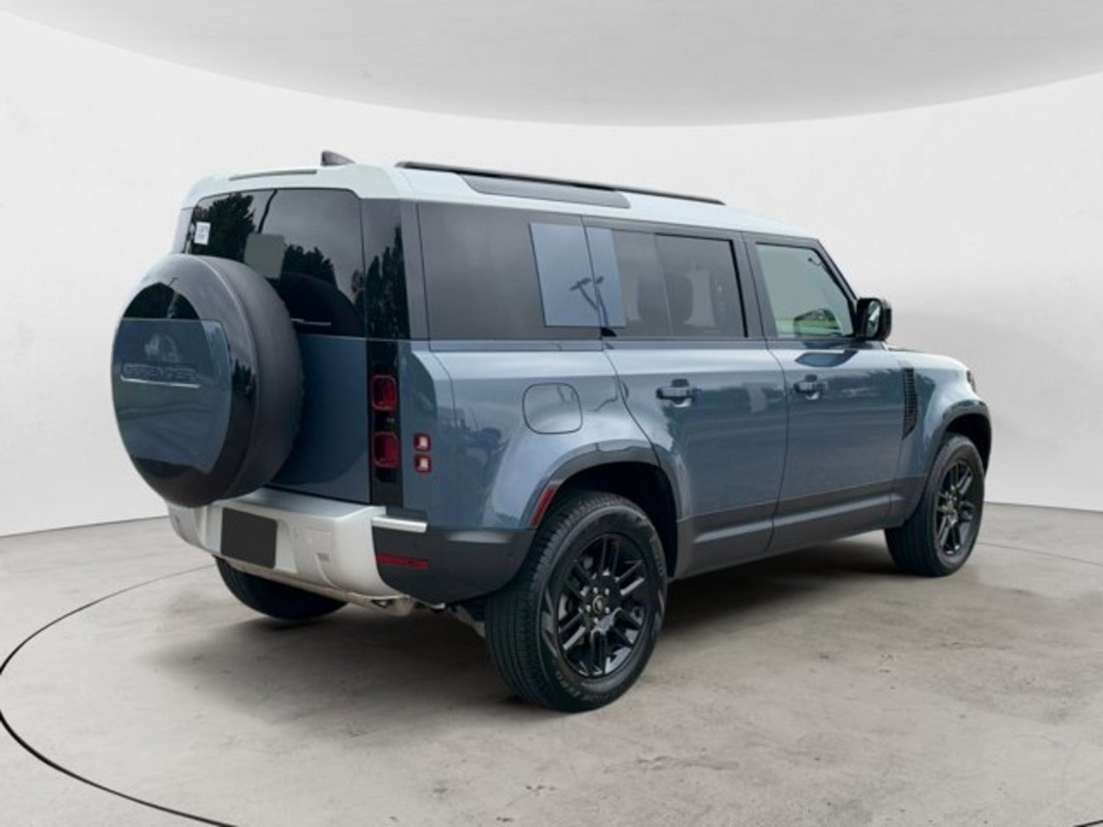 2025 Land Rover Defender S