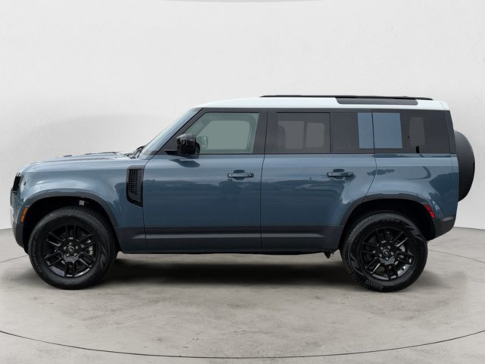 2025 Land Rover Defender S
