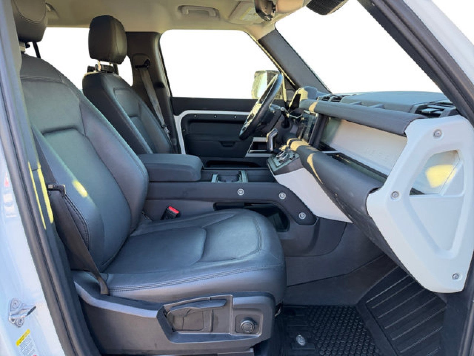 2023 Land Rover Defender S