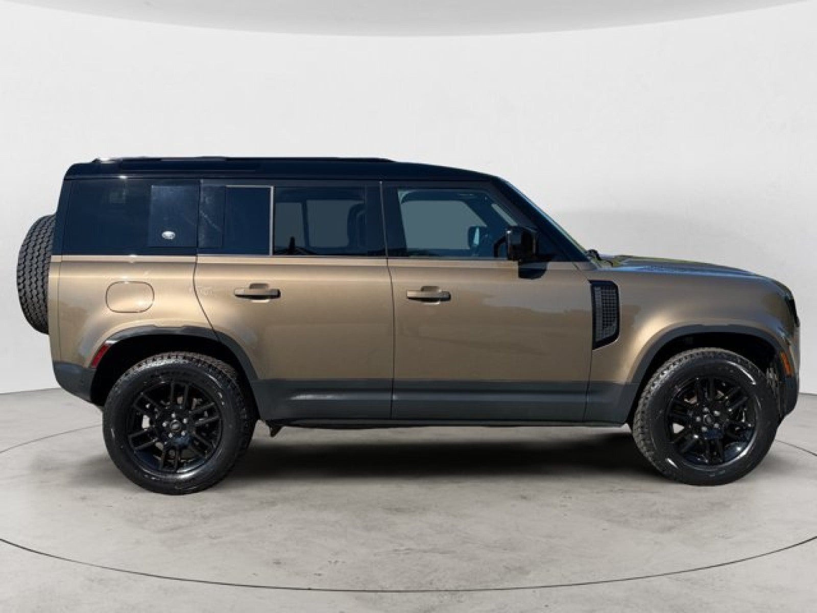2024 Land Rover Defender S