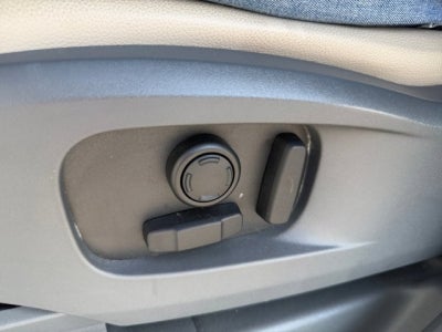 2024 Land Rover Defender - Third row S