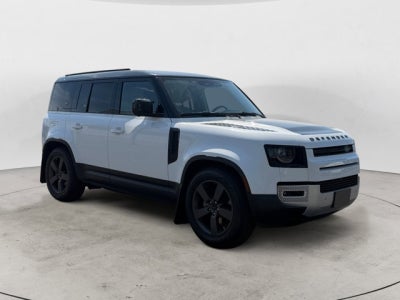 2024 Land Rover Defender - Third row S