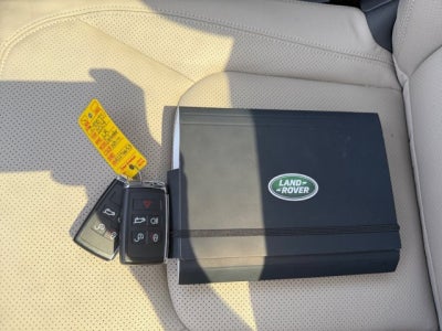 2024 Land Rover Defender - Third row S