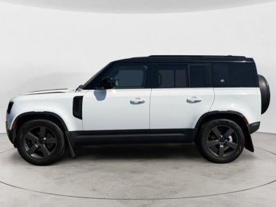 2024 Land Rover Defender - Third row S