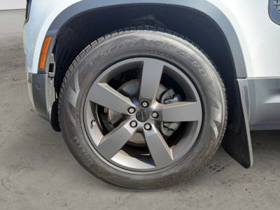 2024 Land Rover Defender - Third row S