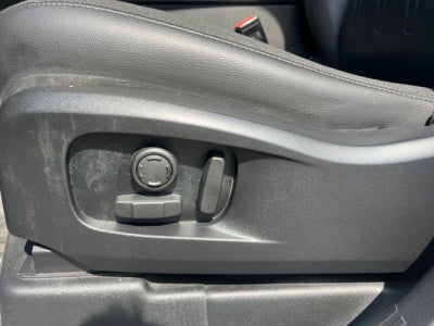 2020 Land Rover Defender SE