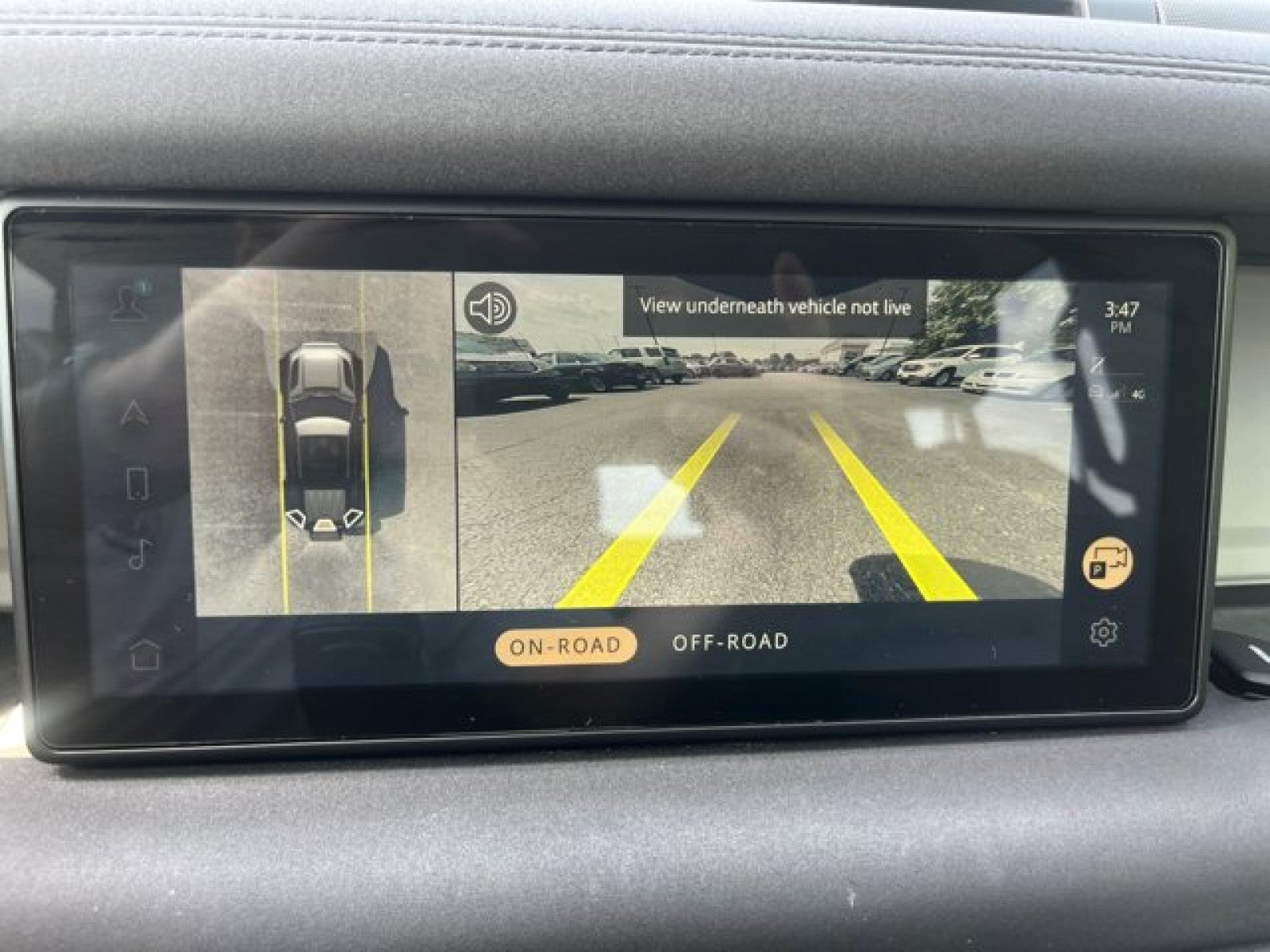 2020 Land Rover Defender SE