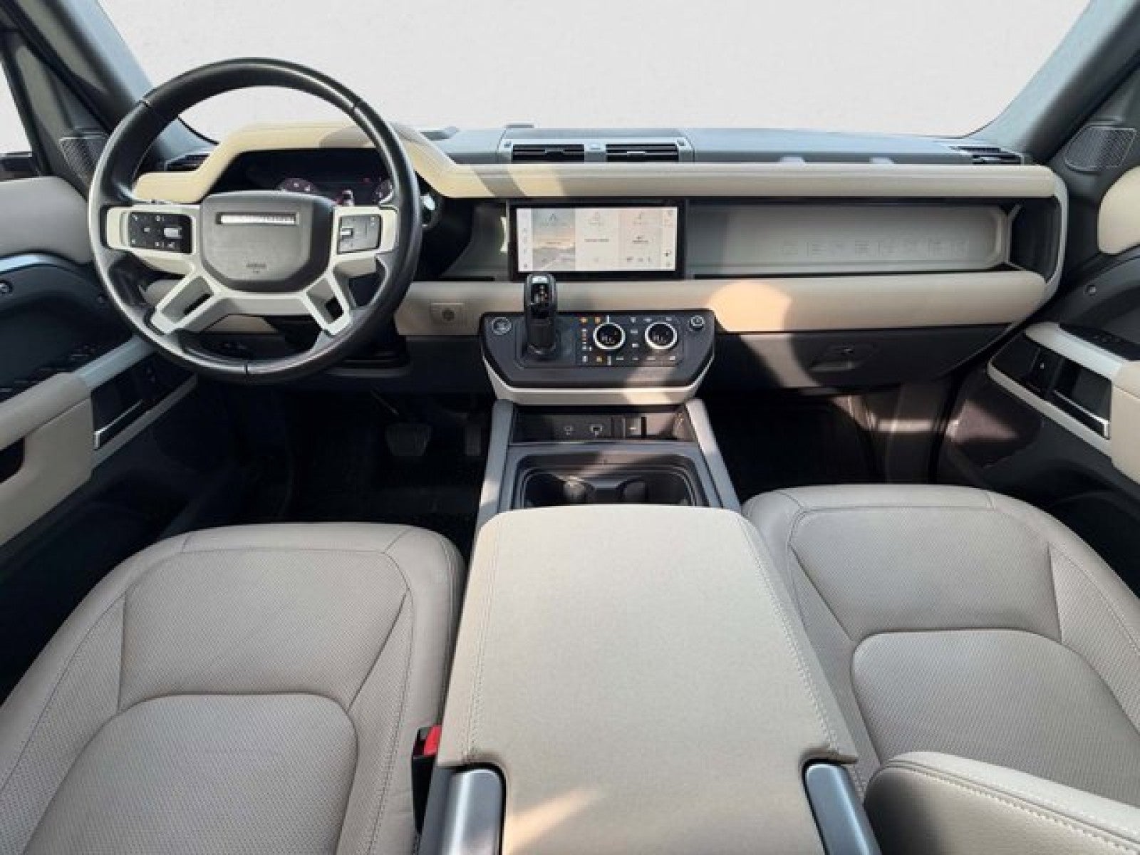 2023 Land Rover Defender SE 11O SE AWD