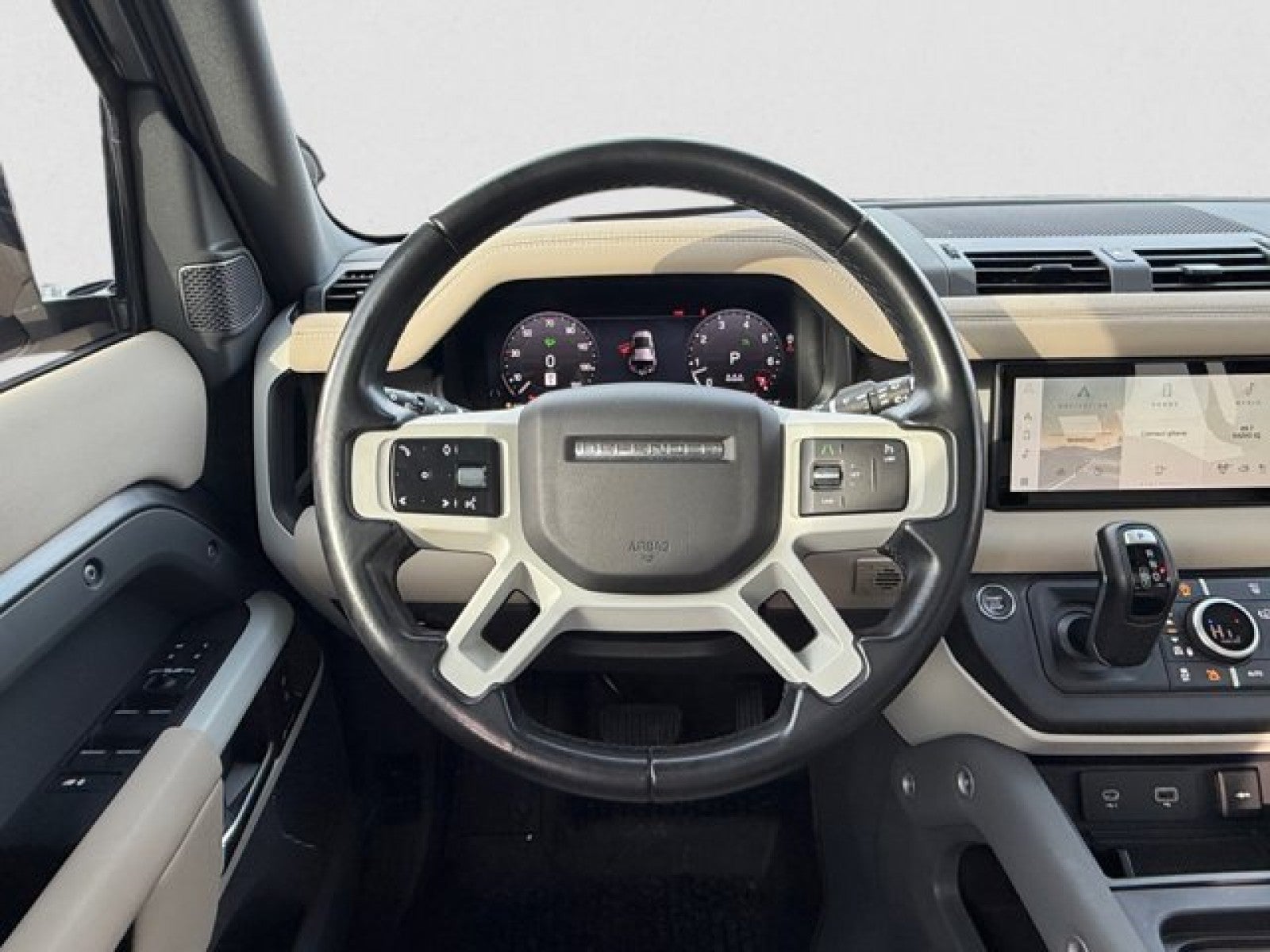 2023 Land Rover Defender SE 11O SE AWD