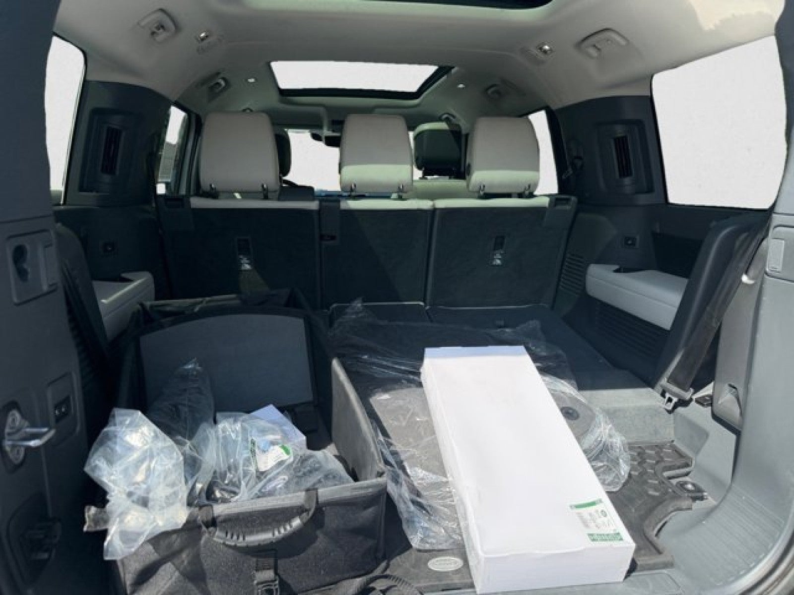 2023 Land Rover Defender First Edition 130