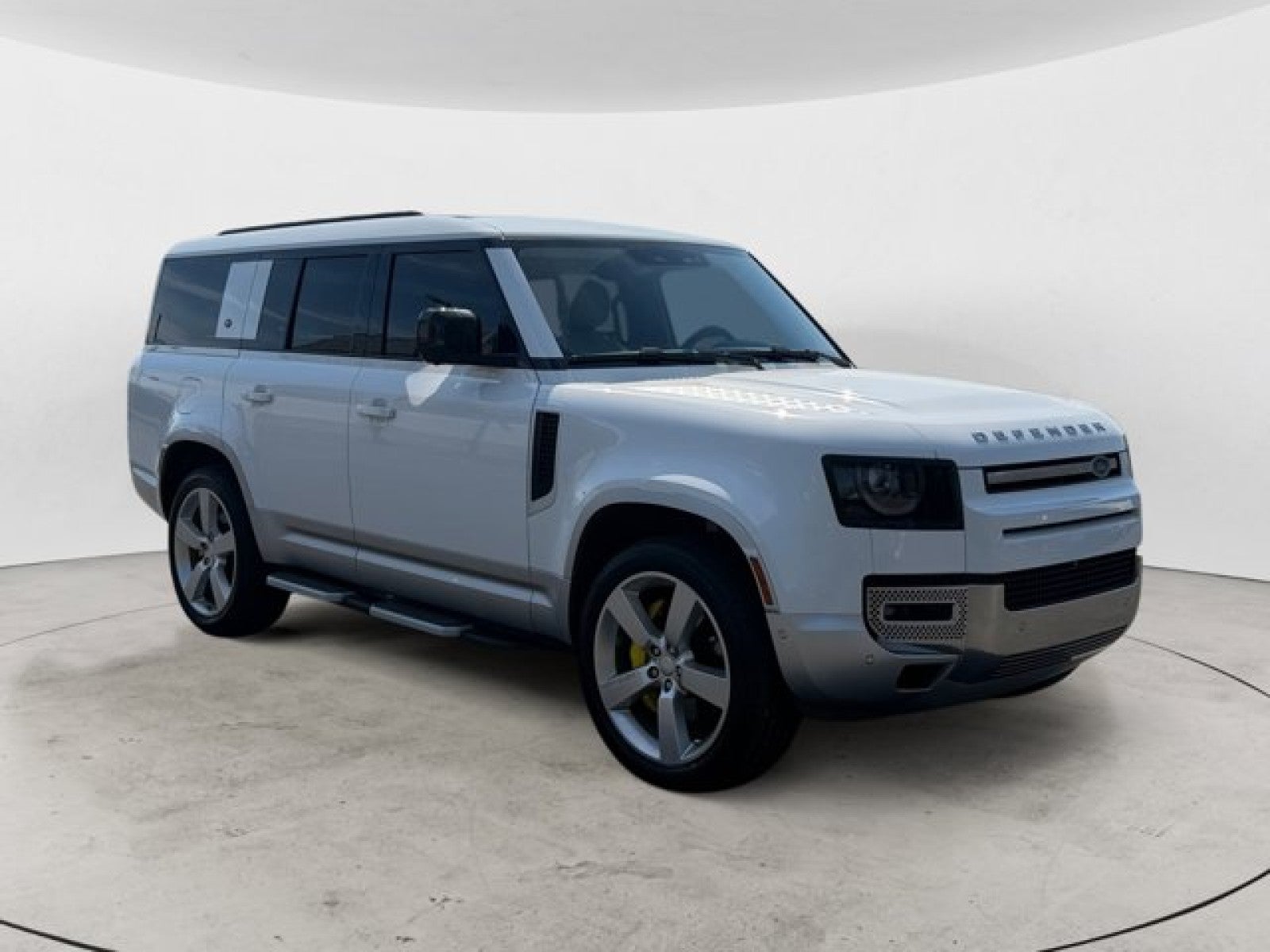 2023 Land Rover Defender First Edition 130