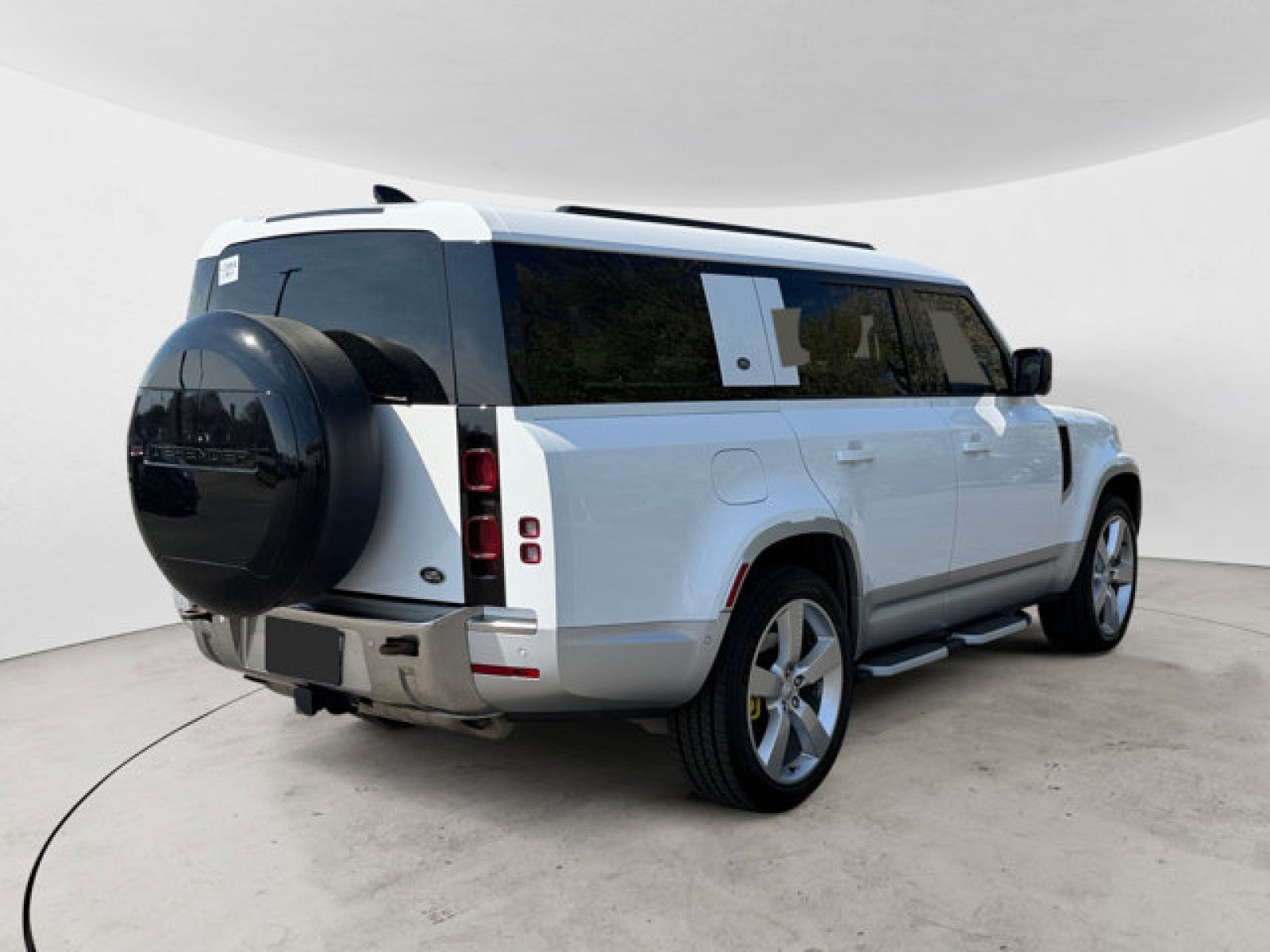 2023 Land Rover Defender First Edition 130