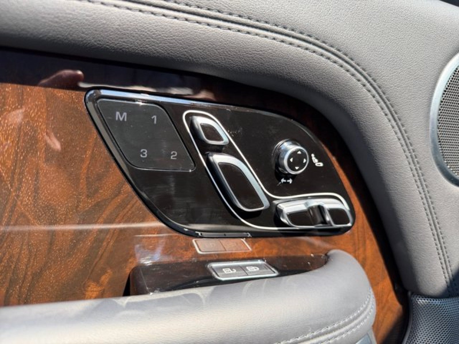 2021 Land Rover Range Rover P525 Westminster