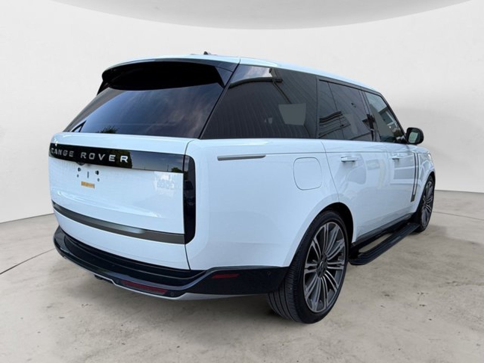 2025 Land Rover Range Rover SE