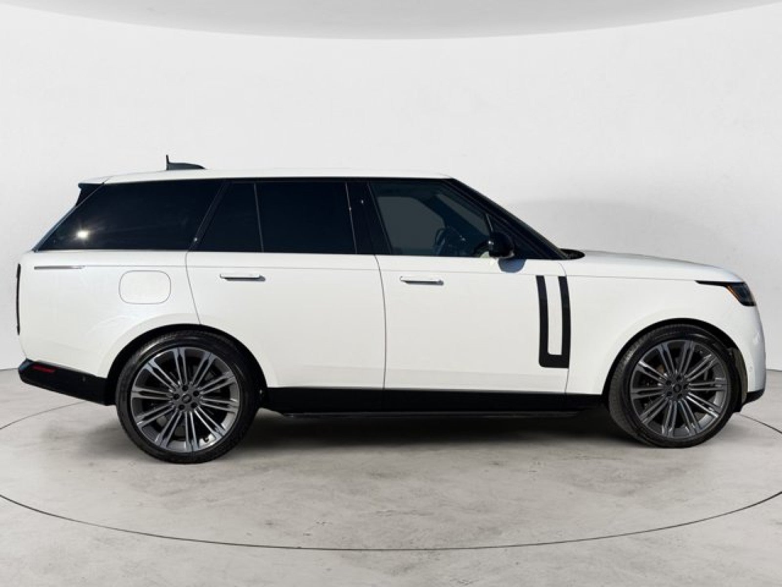 2024 Land Rover Range Rover SE